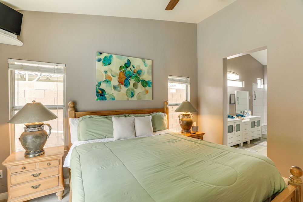 Spacious Las Vegas Home w/ Private Pool + Hot Tub