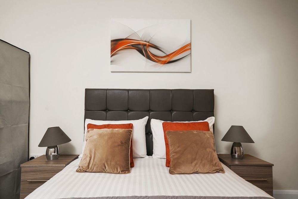 Heathrow Living Serviced Apartments by Ferndale