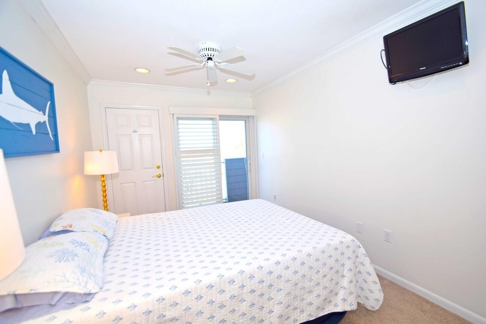 Harbour Island 20c 3 Bedroom Townhouse by RedAwning view 3