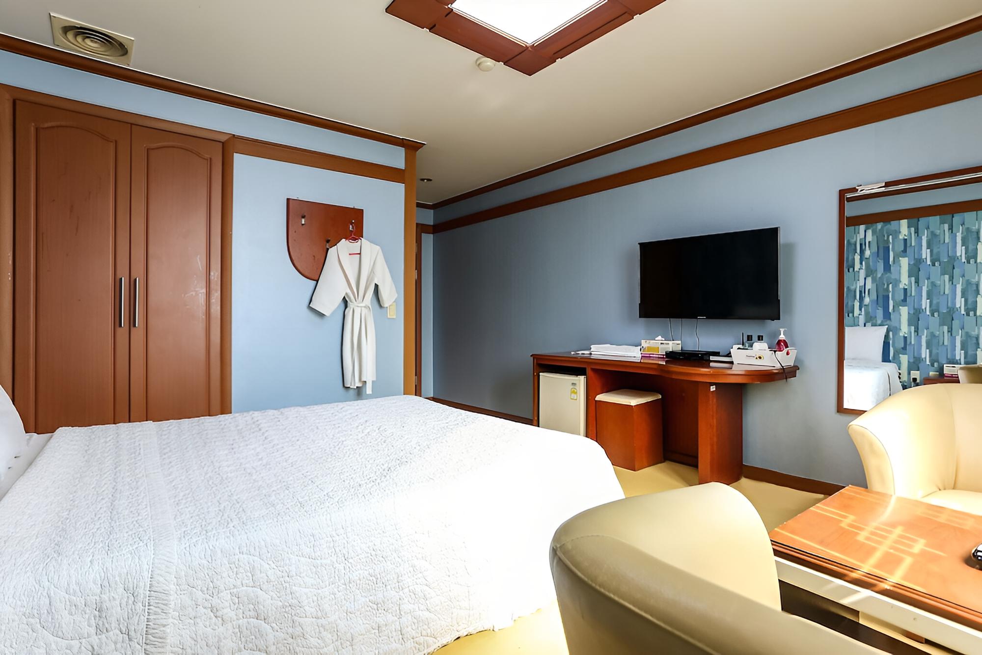 Donghae Hotel Mi view 3