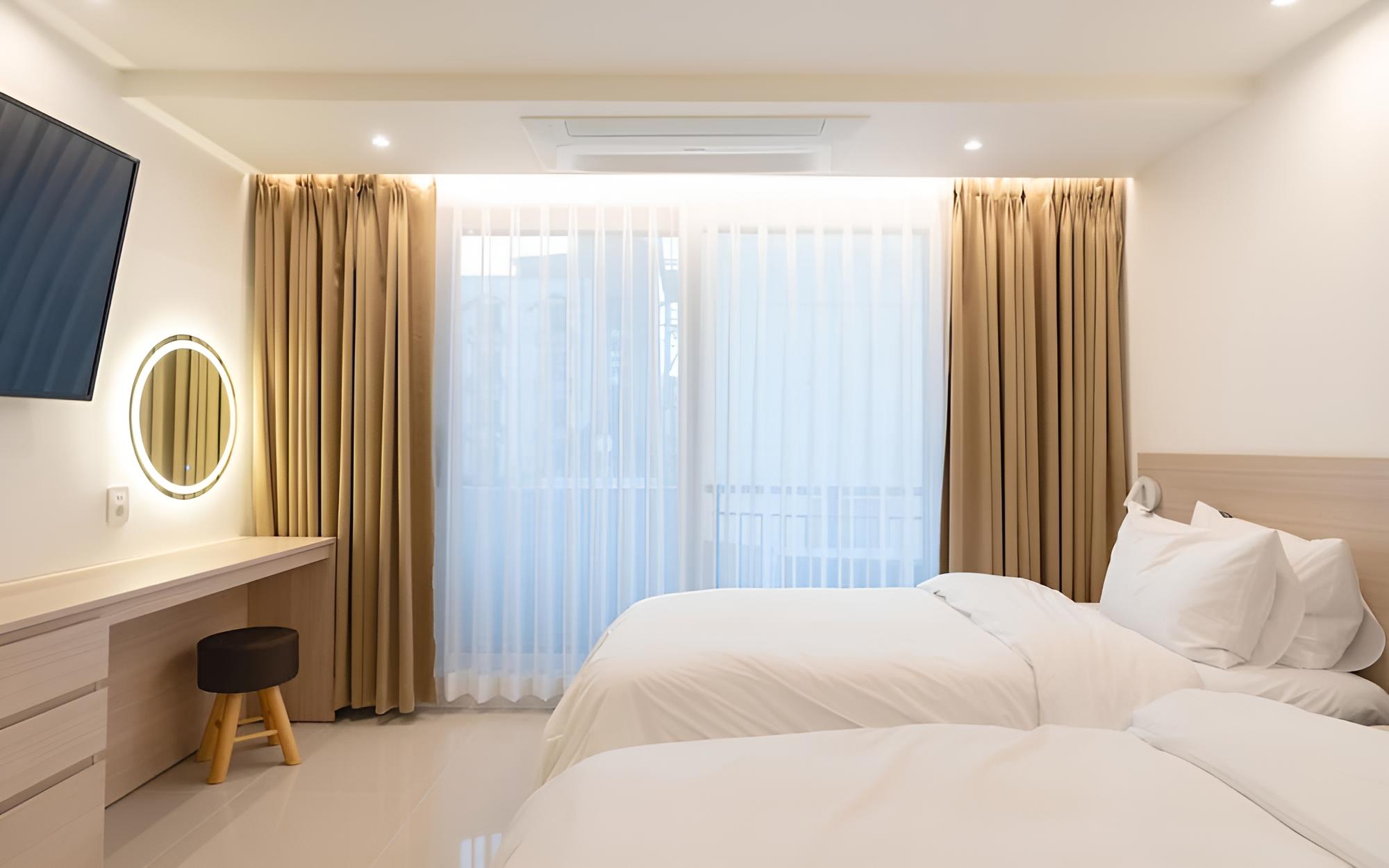 Jeonju Junghwasan-dong MH Hotel view 3