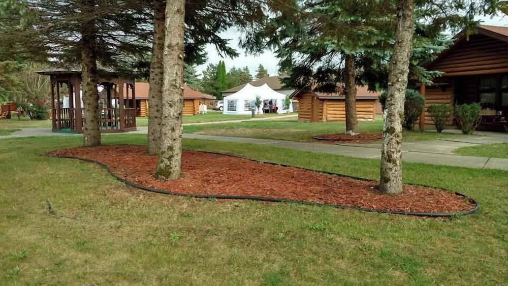 Lost Arrow Resort
