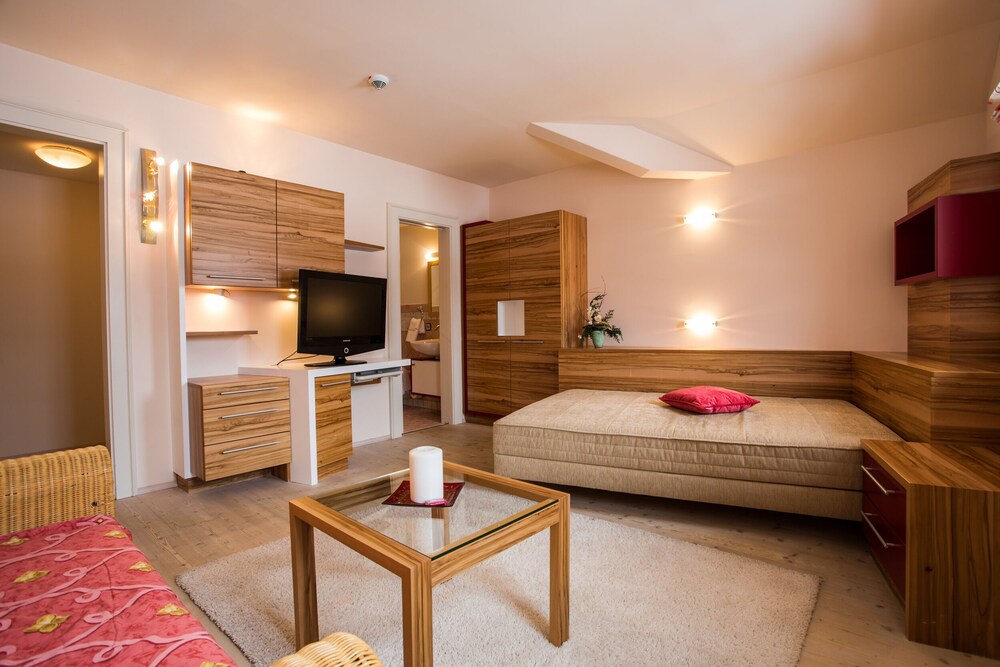 Wellnesshotel ...liebes Rot-Flüh