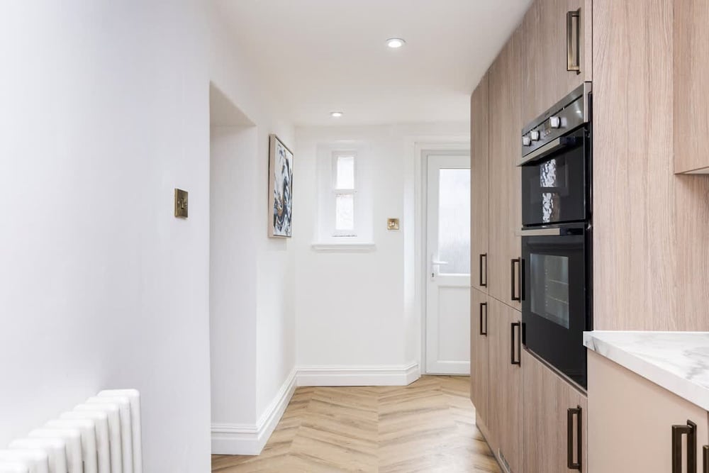 2 Bedroom Cottage-hot Tub-free Parking