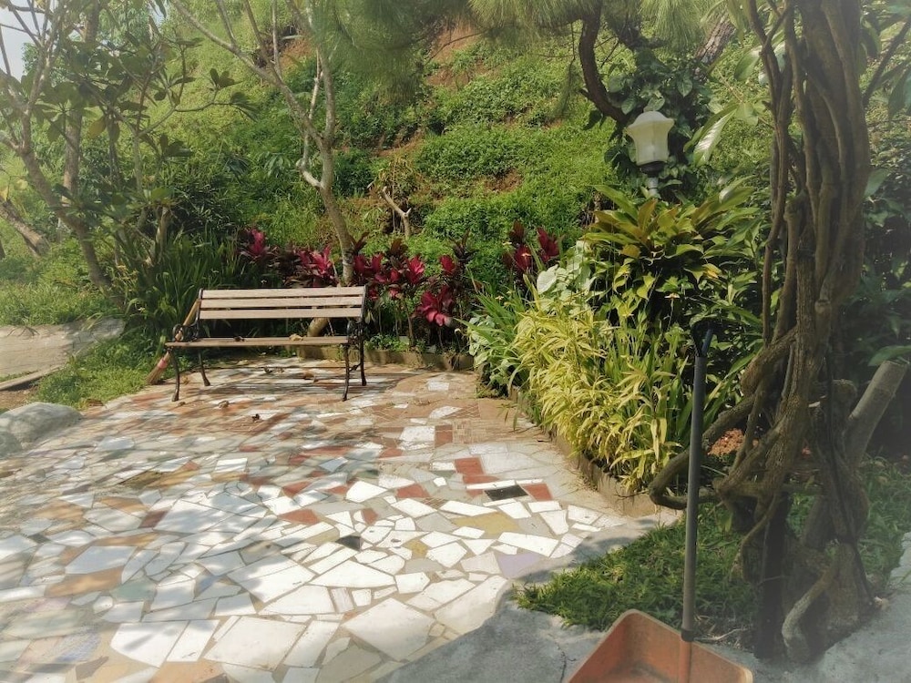 Kembang Guest House