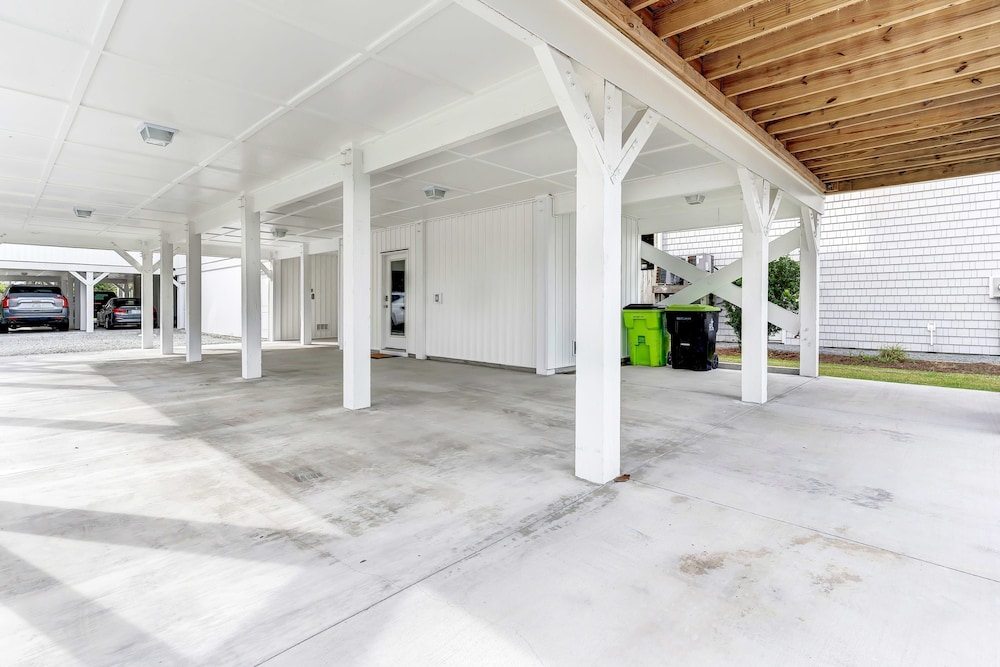 Walk to Beach Pool Ocean View Parking Bunk Beds