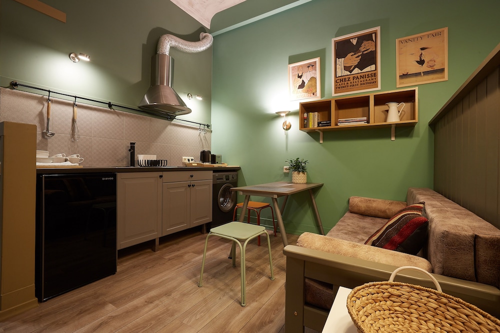 Mogol Apartments