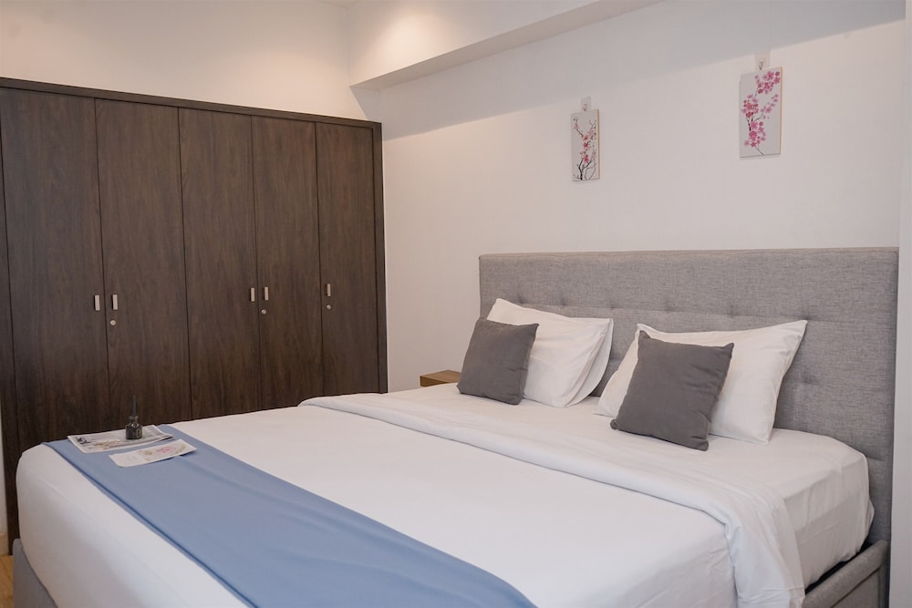 Warm and Spacious 1BR at Branz BSD City Apartment