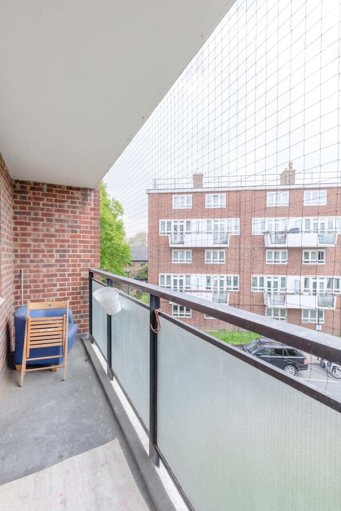 Spacious 3BD Flat, Close to Tube - Fulham!