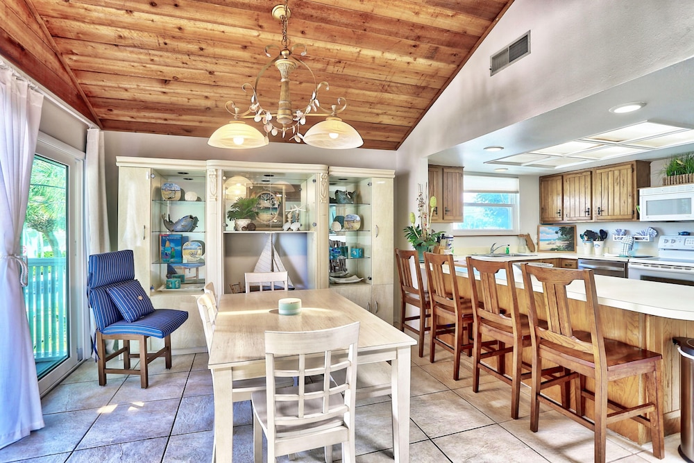 Valdes Cottage
