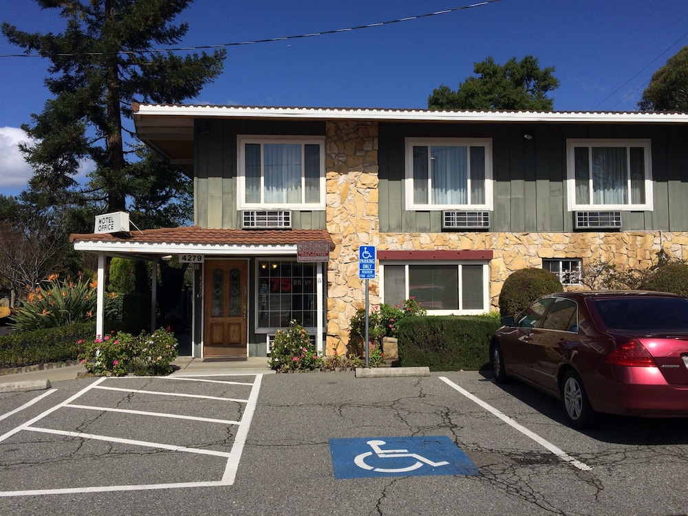 Oak Motel Palo Alto view 2