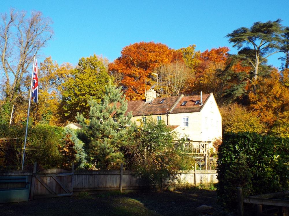 Meadowbrook Cottage B&B