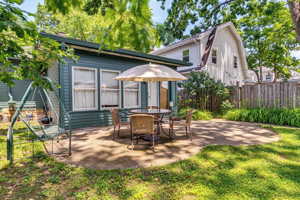 1/2 Mi to Indy Motor Speedway: Home w/ Yard!