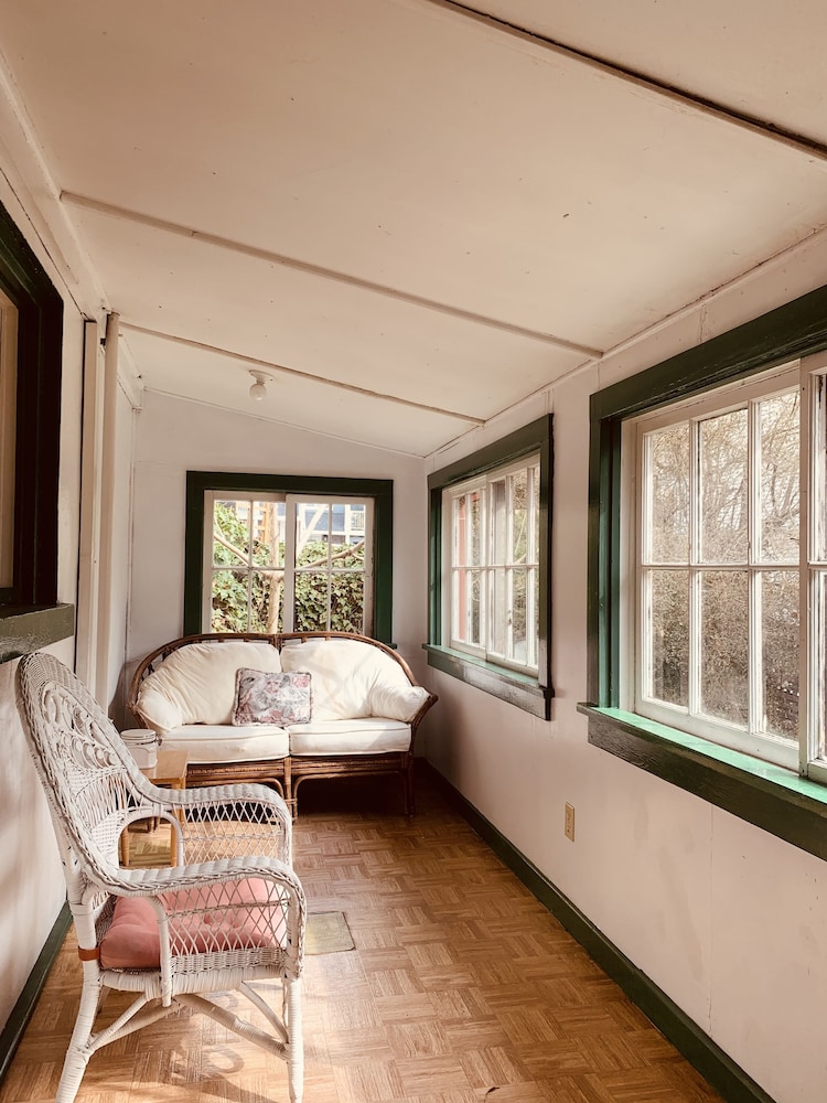 Towle House 1006