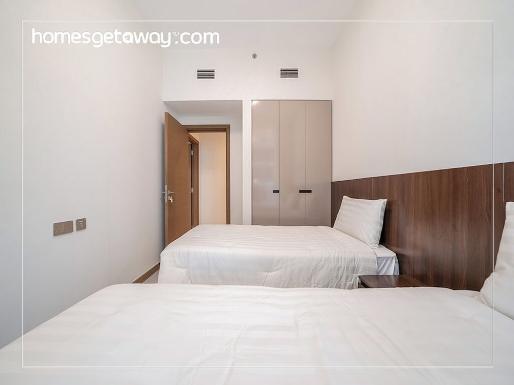 Contemporary 2BR Apt Fully Furnished