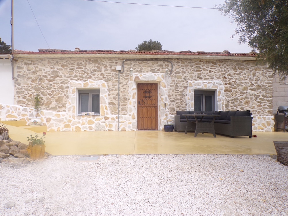 Apartment Sleeps 4 With Private Pool