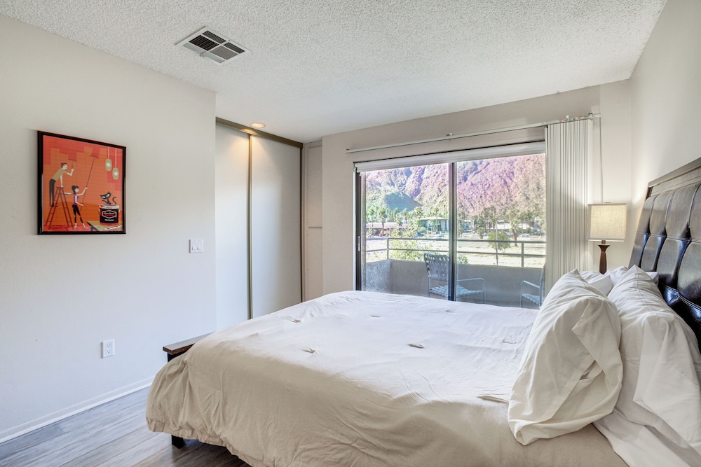 Walk to Dtwn Palm Springs: Condo w/ Pool Access view 4
