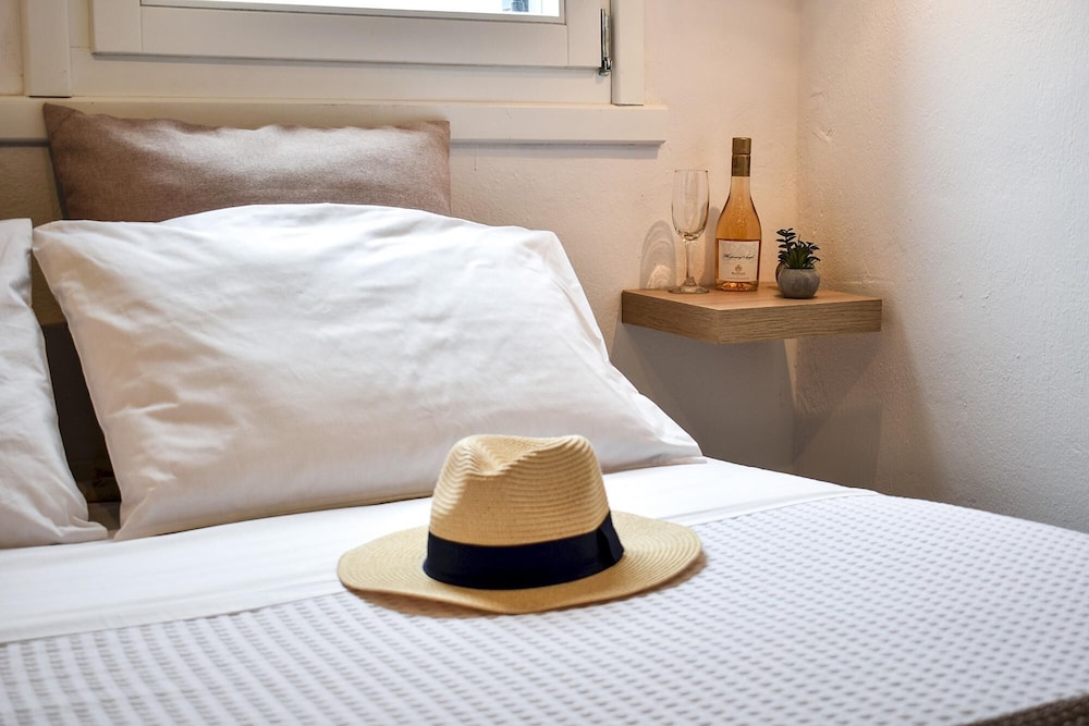 Whitelist Studio 3 in Mykonos Town view 3
