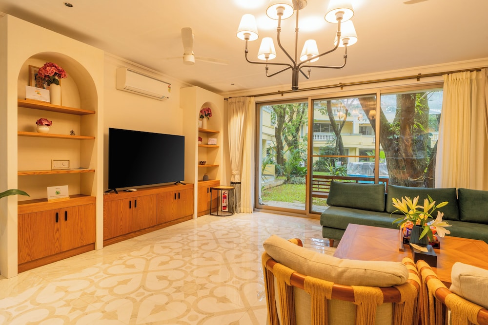 ELIVAAS Kensho Hibiscus 3BHK Villa