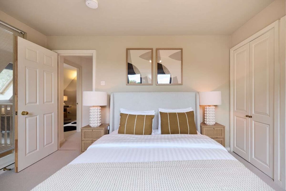 Chiswick Views & Space Elegant 3bdr Duplex With Parking