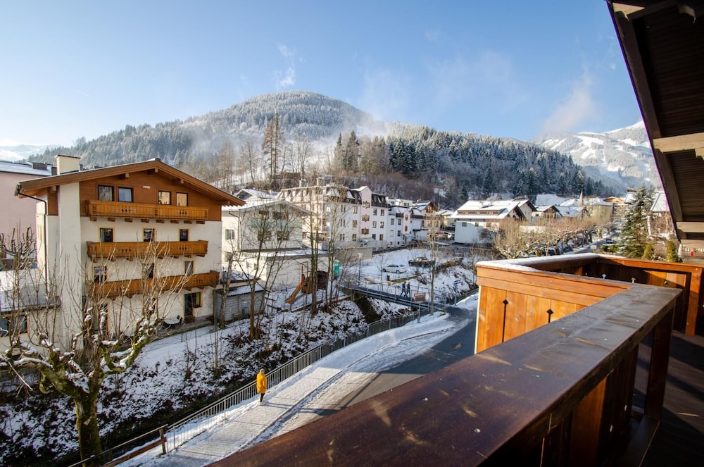 Finest Villa Zell am See - Penthouse Sauna