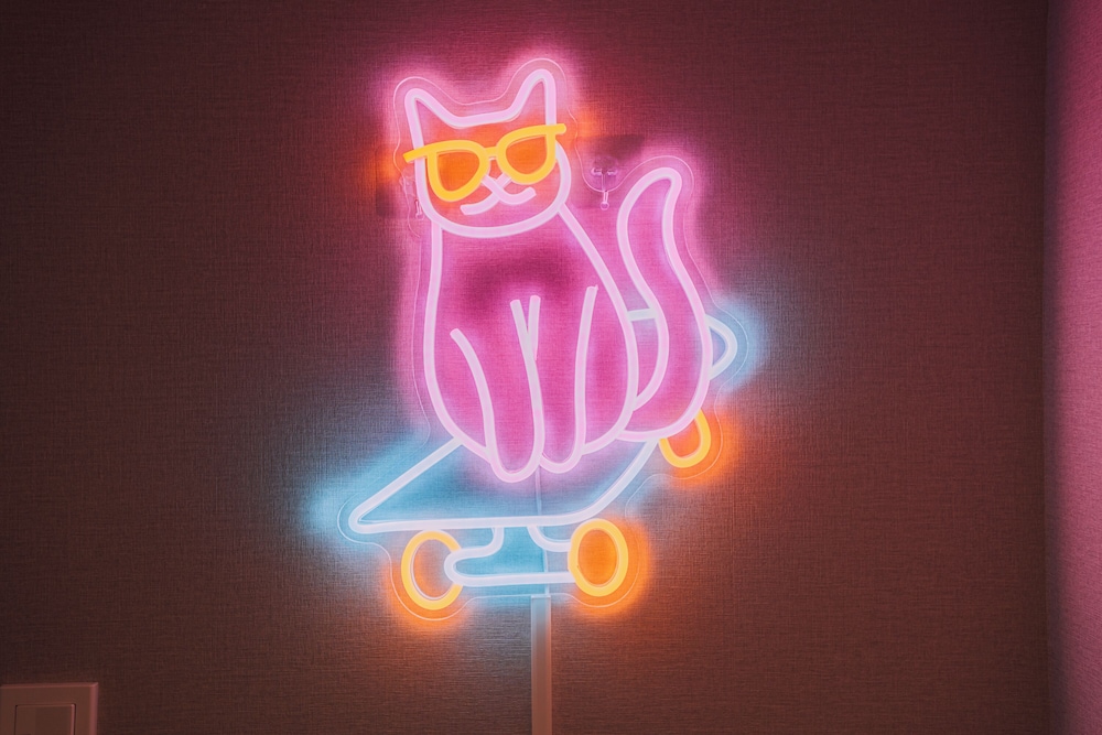 Shinjuku Neon Den 102