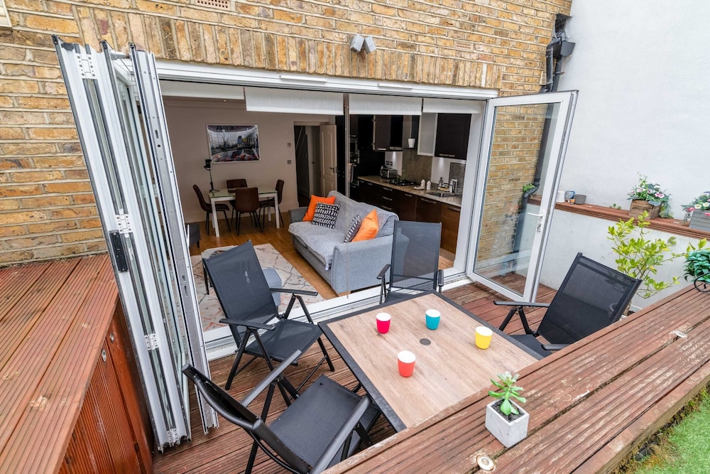 outdoor bbq area