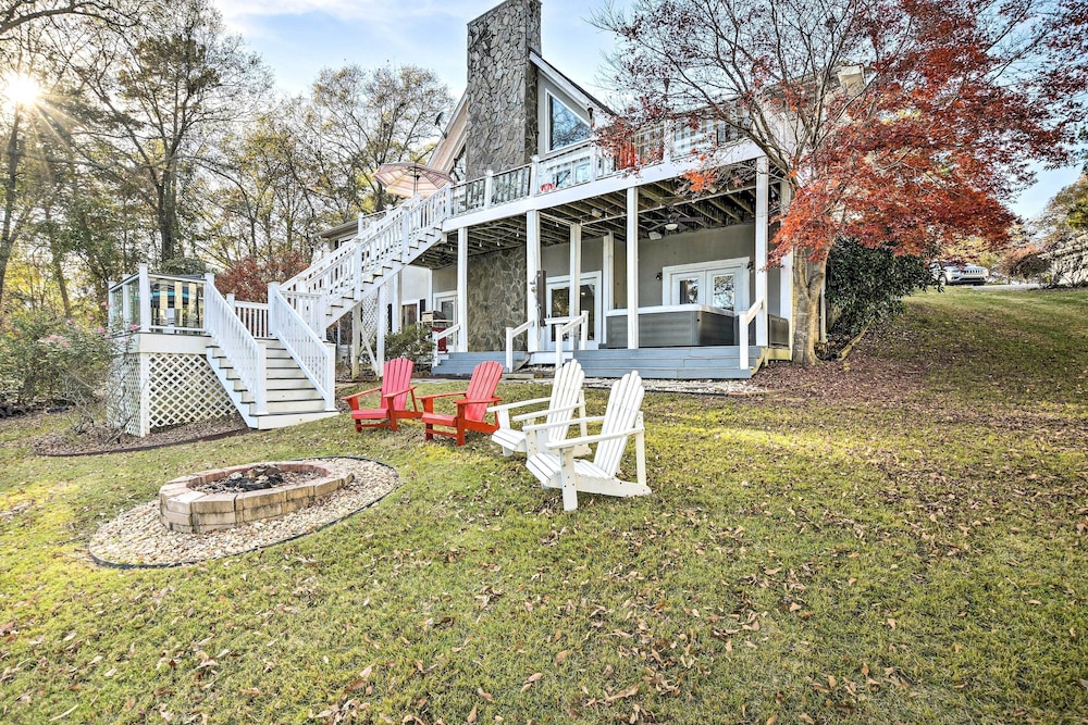 Anderson Vacations - Lake Hartwell Home w/ Private Dock  Hot Tub! - Property Image 1