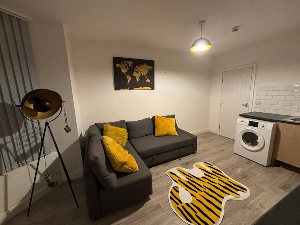 Apartment in Leeds Close to City Centre view 5