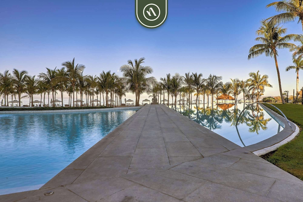 Stunning Oceanview Two Story Condo - Beach - Gym