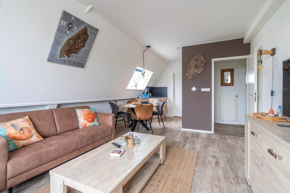 Comfortable and Modern Furnished 4-person Apartment