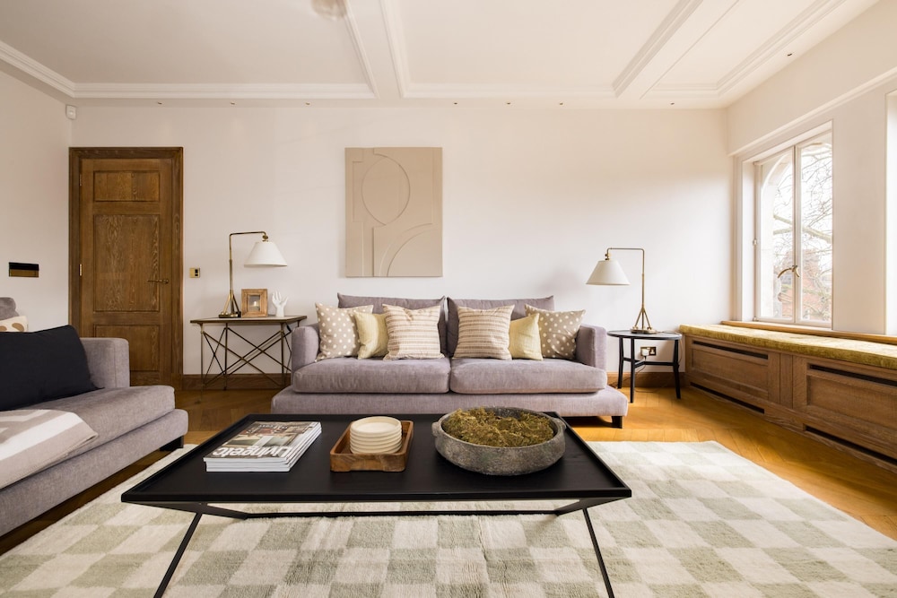 The Knightsbridge Apartment by HoK Living view 2