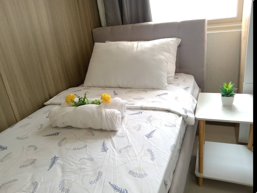Luxurious Bayview 2BR Near MOA Picc CCP Free Wifi