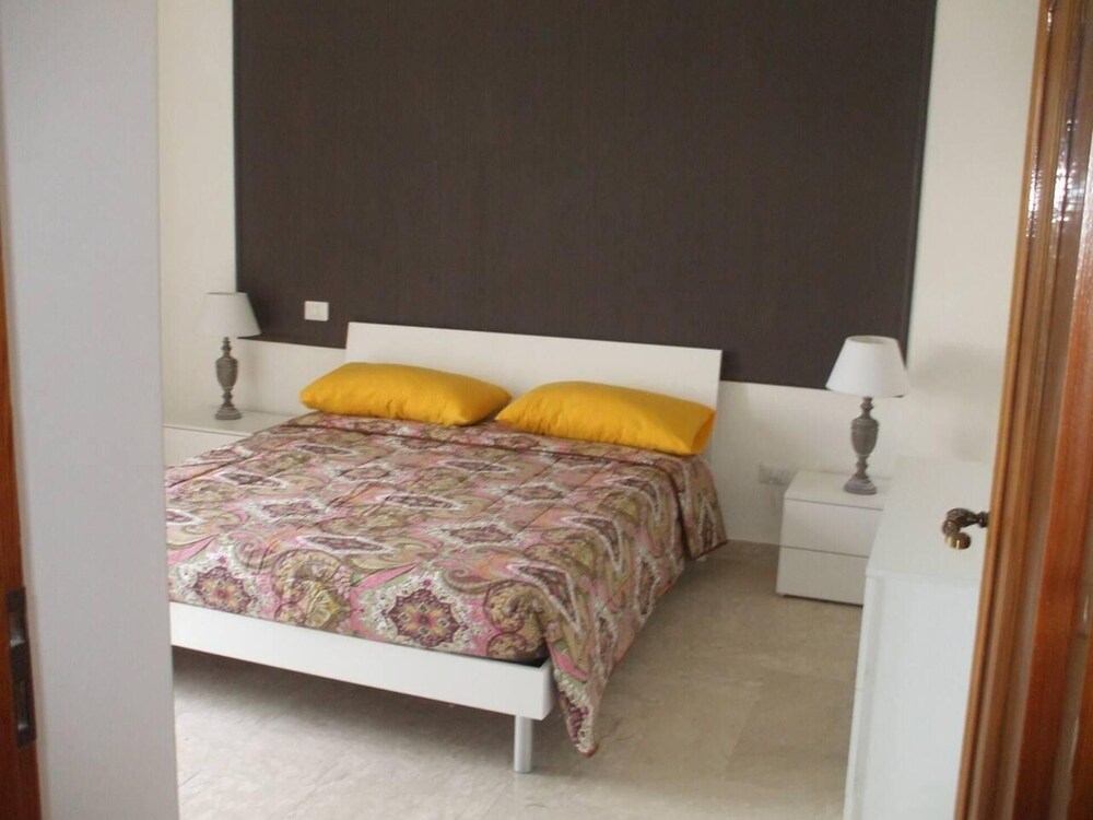 Captivating 2-bed Apartment in Grottole view 3