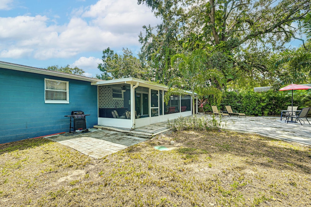 Home w/ Expansive Patio, 3 Mi to Busch Gardens!