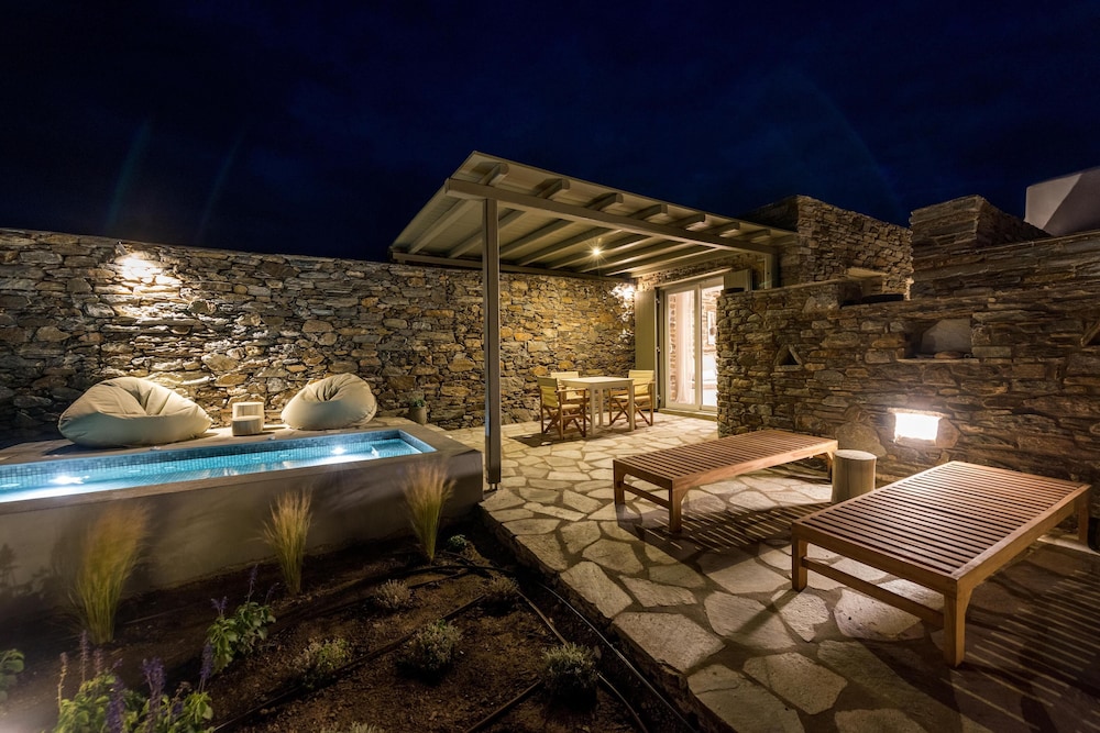 Vathi Bleu Private Villas
