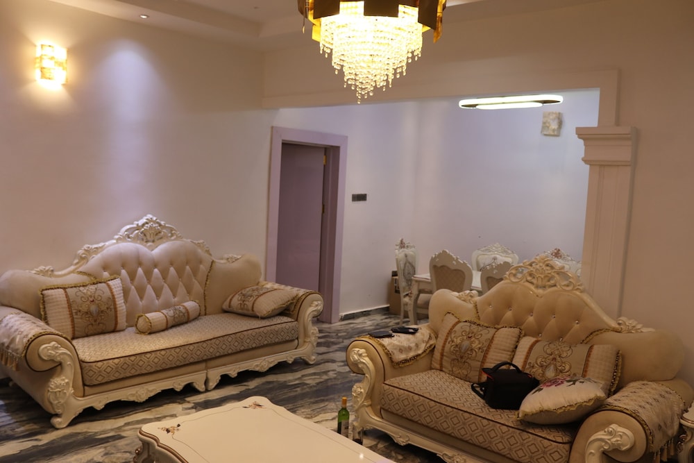 Luxurious 1 Duplex and 3 Flats Apartments, Ugbor Village RD, Benin City Nigeria