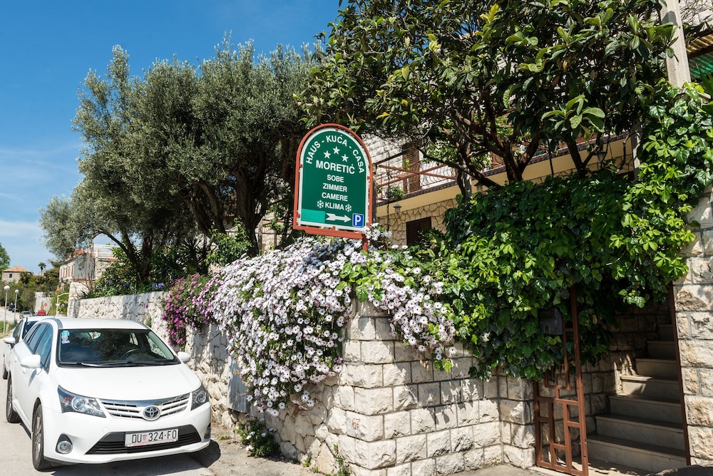 Guesthouse Moretić