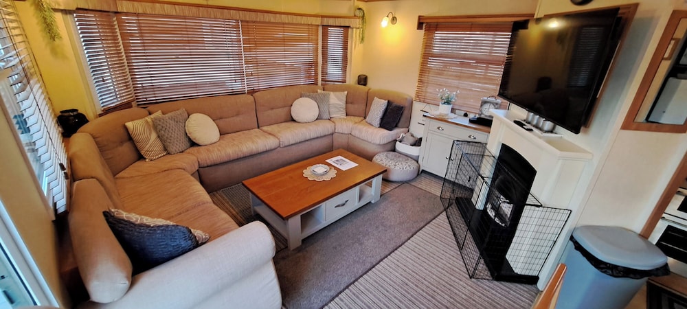 Seaside Caravan Goldensands Kinmel Bay-sleep 6
