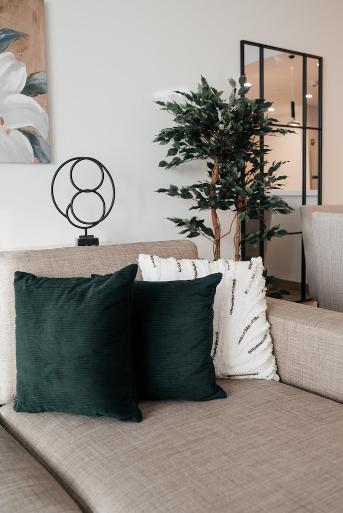 Luxe 2BR AT 1 Residences Wasl Near Metro Station