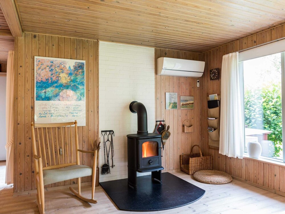 6 Person Holiday Home in Blavand