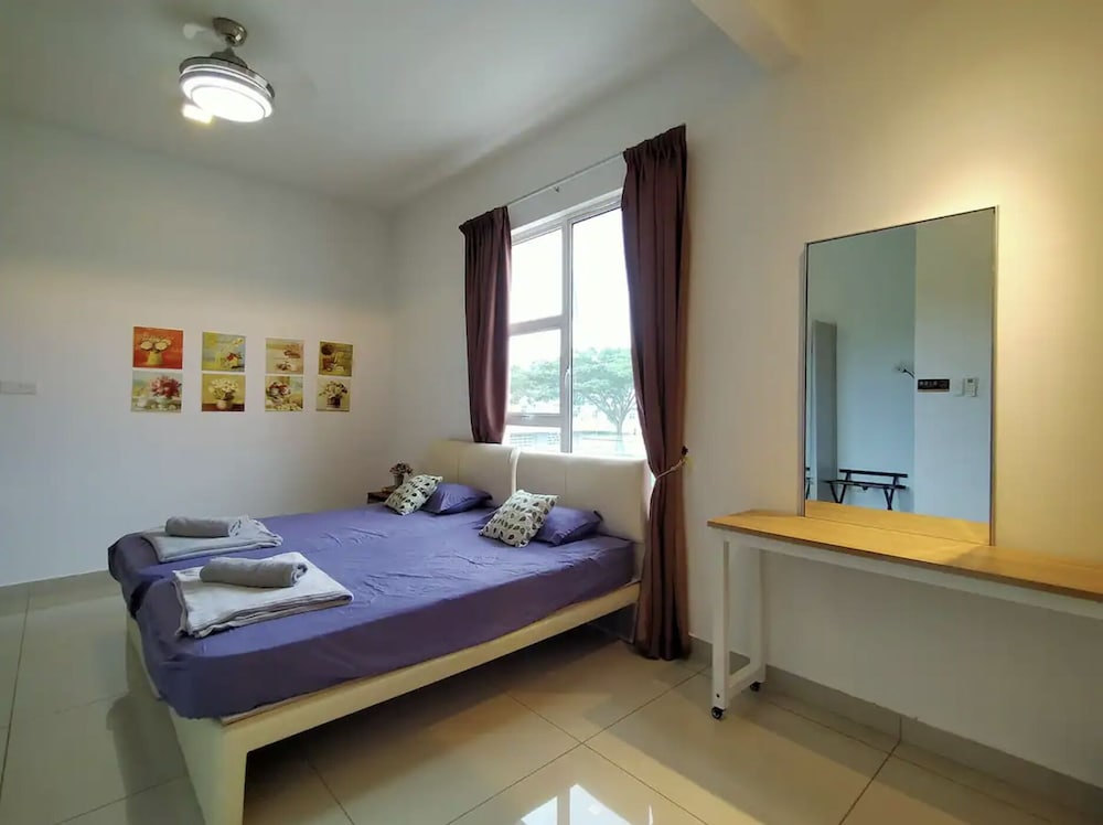 Lux Desaru Villa