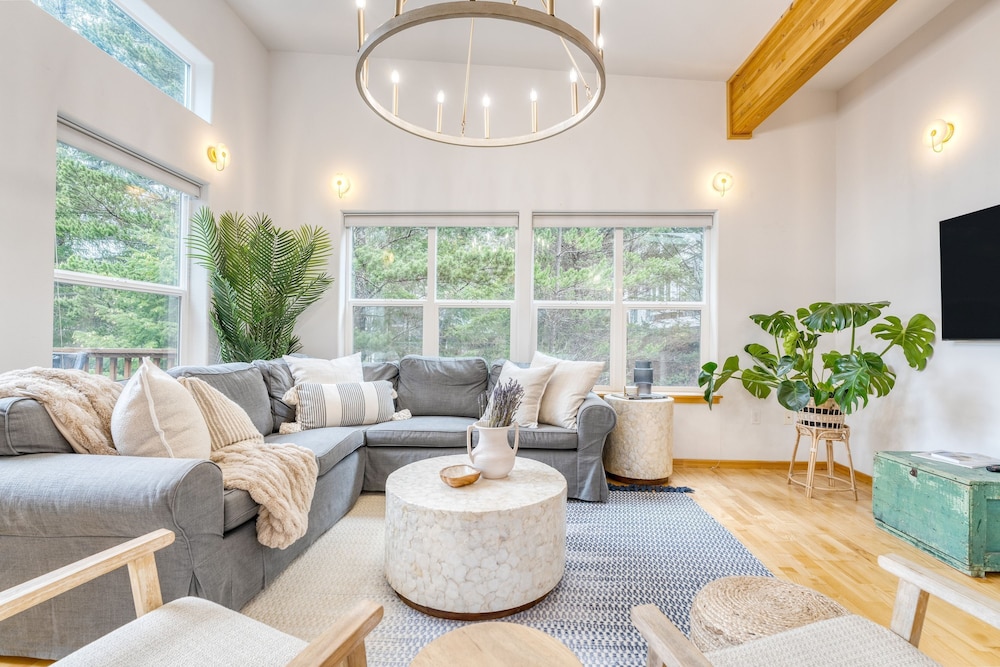 Buttercup Bay Hideaway by Avantstay Cozy Escape w Fire Pit Walk to Beach