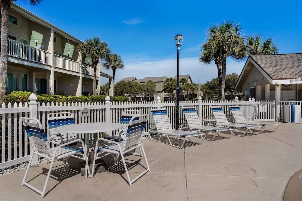 Grandview 2 Bedroom Condo