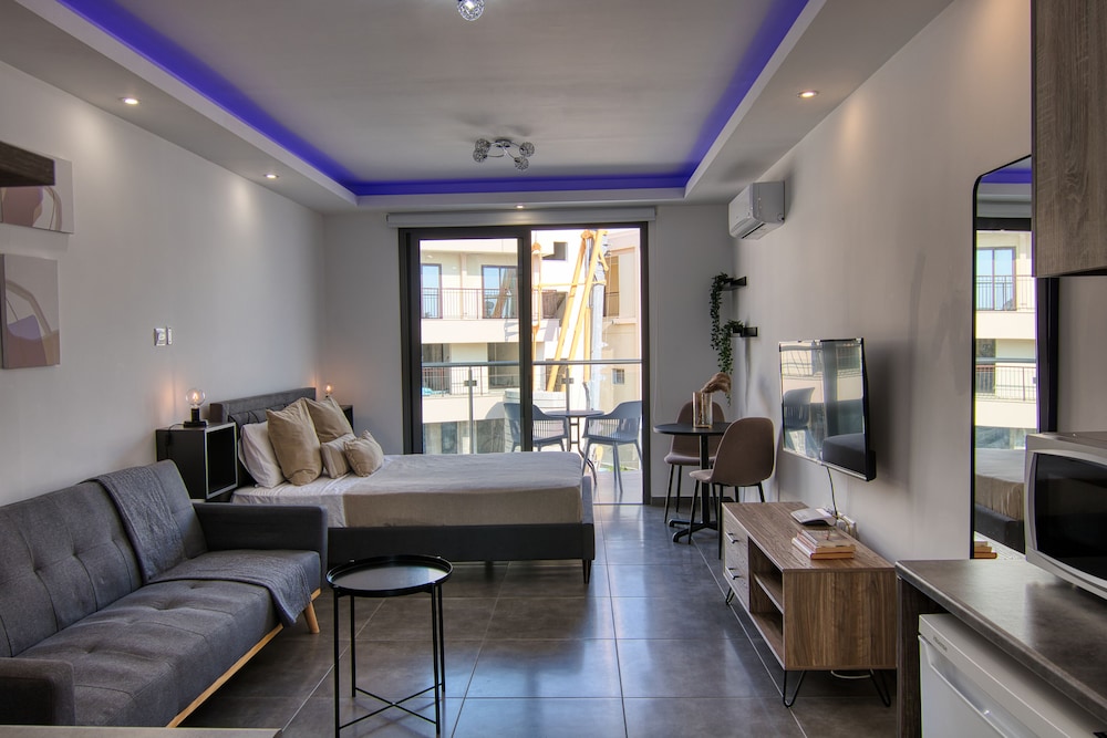 Phaedrus Living Seaside Flat Athina 117 view 3