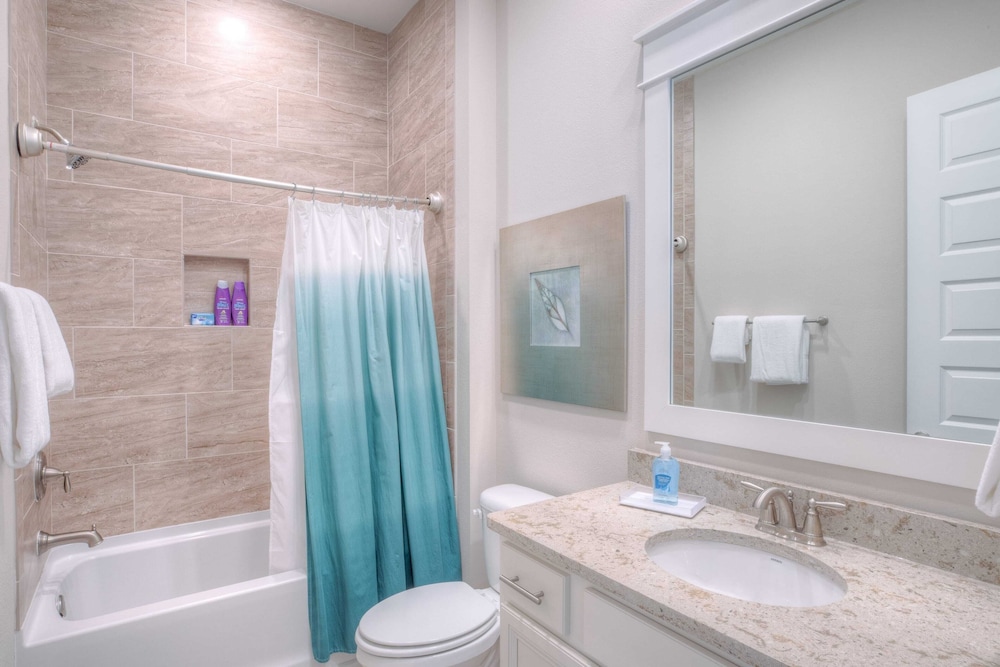 30A Sandpiper by Avantstay In Prominence, 2 Pools + Gym Access, 2 Bikes Incl