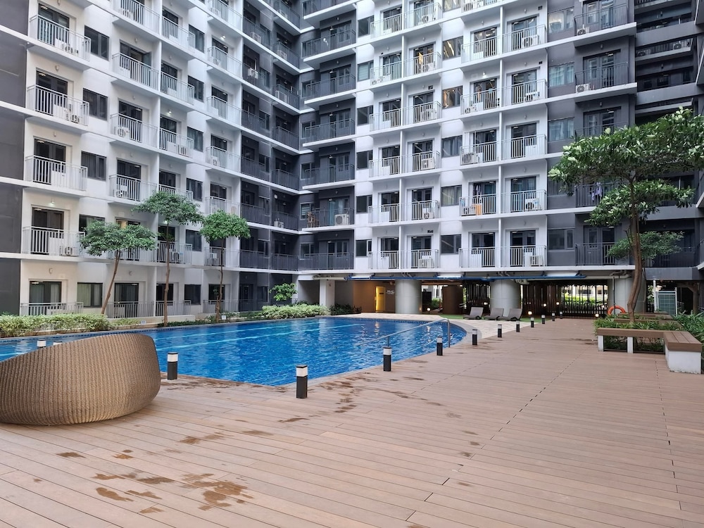 Shore 1 & 3 Residences MOA by darpm