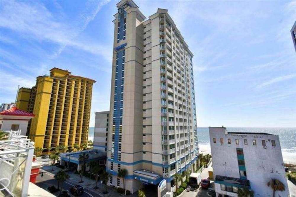 Cozy 2BR Beachfront Condo