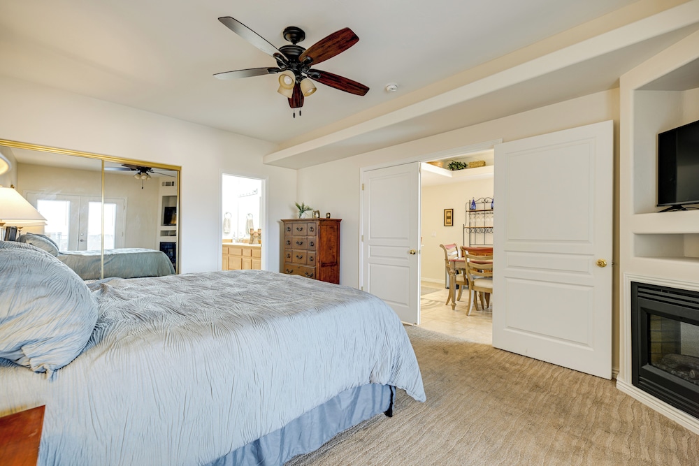 Golf Course Views & Private Deck: Mesquite Condo!