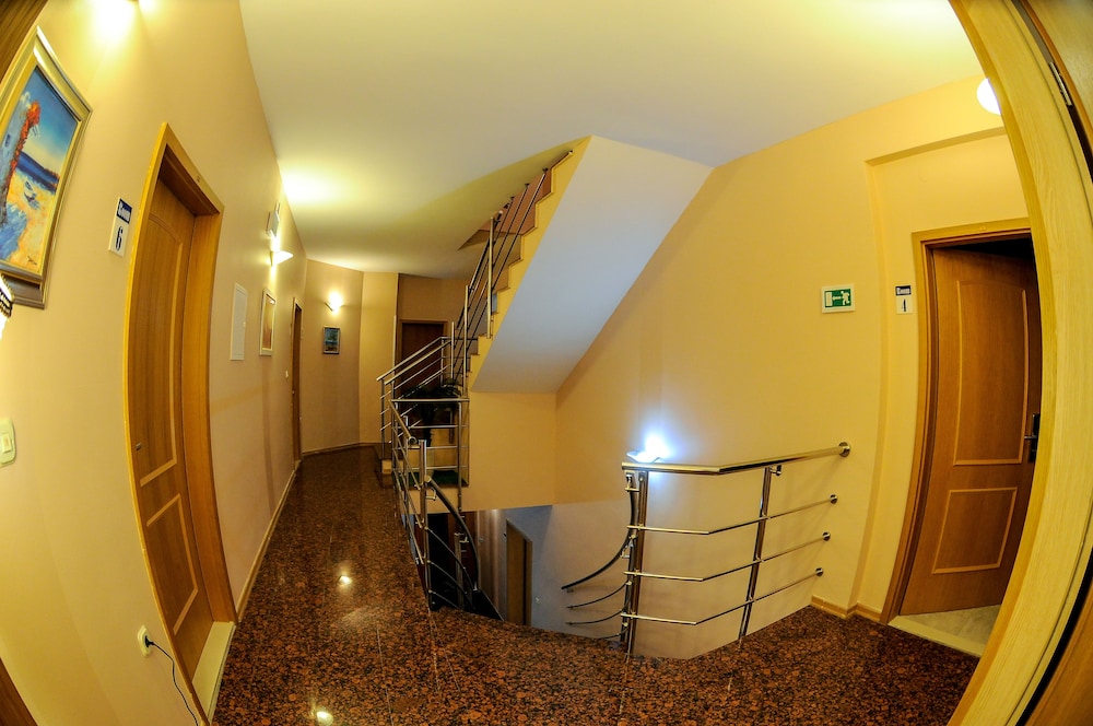 Photo 36